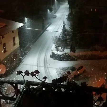 Il Terrazzo 住宿加早餐酒店 Pollone